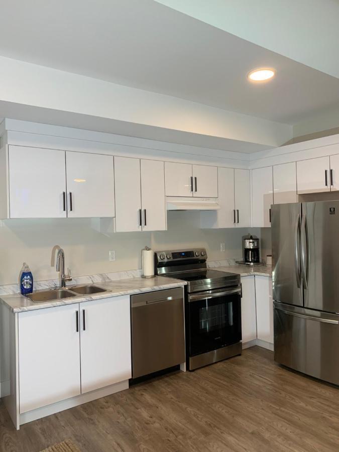 Modern 2Br Guest House In North Nanaimo Luaran gambar